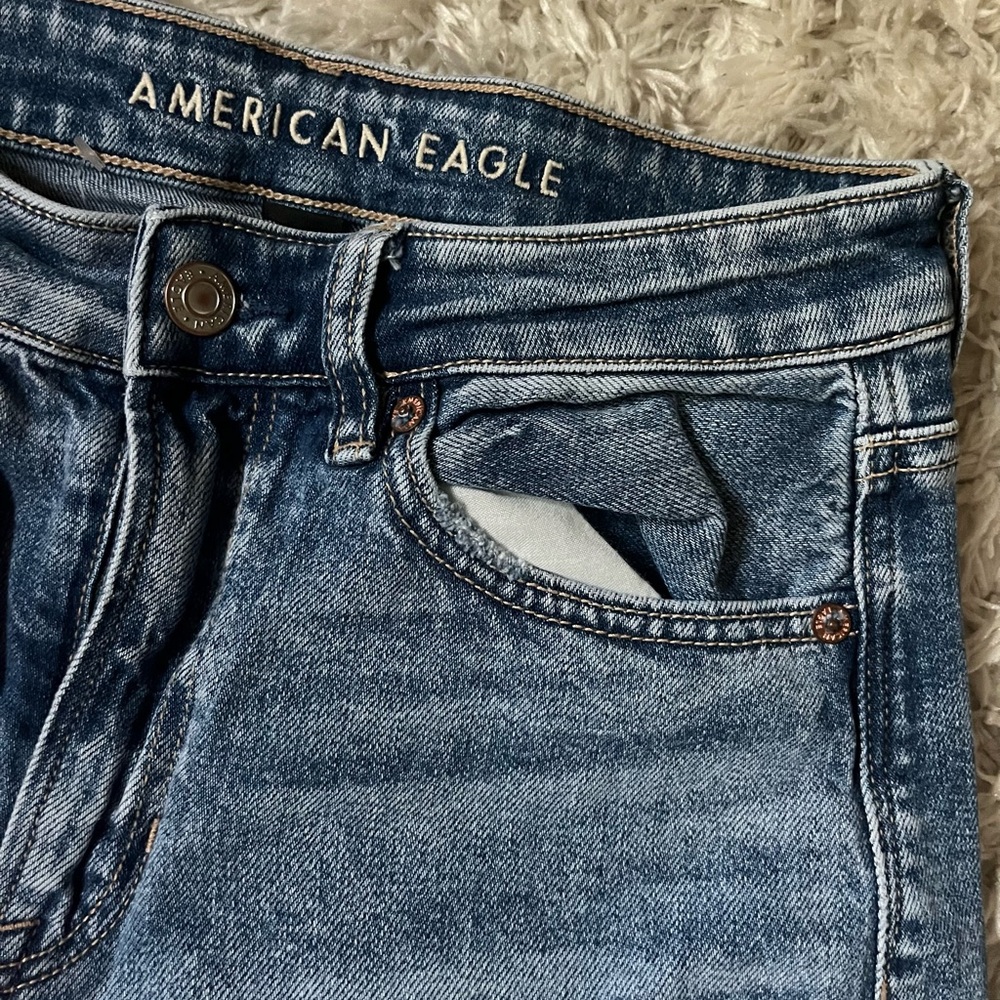 Striged Mom Jean- American Eagle